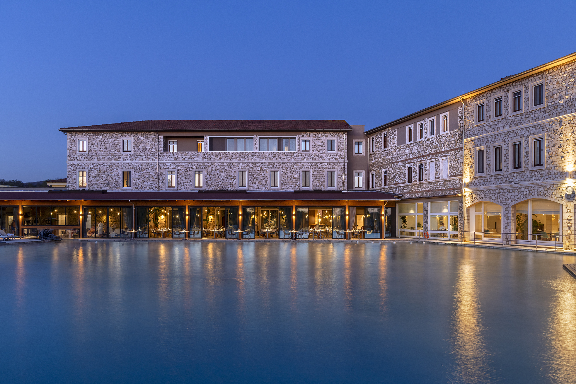 in foto un ambiente di terme di saturnia sul wellness sotto natale