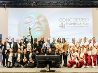 le allieve delle scuole d'estetica festeggiano la vittoria al CISEP: campionato italiano scuole estetica